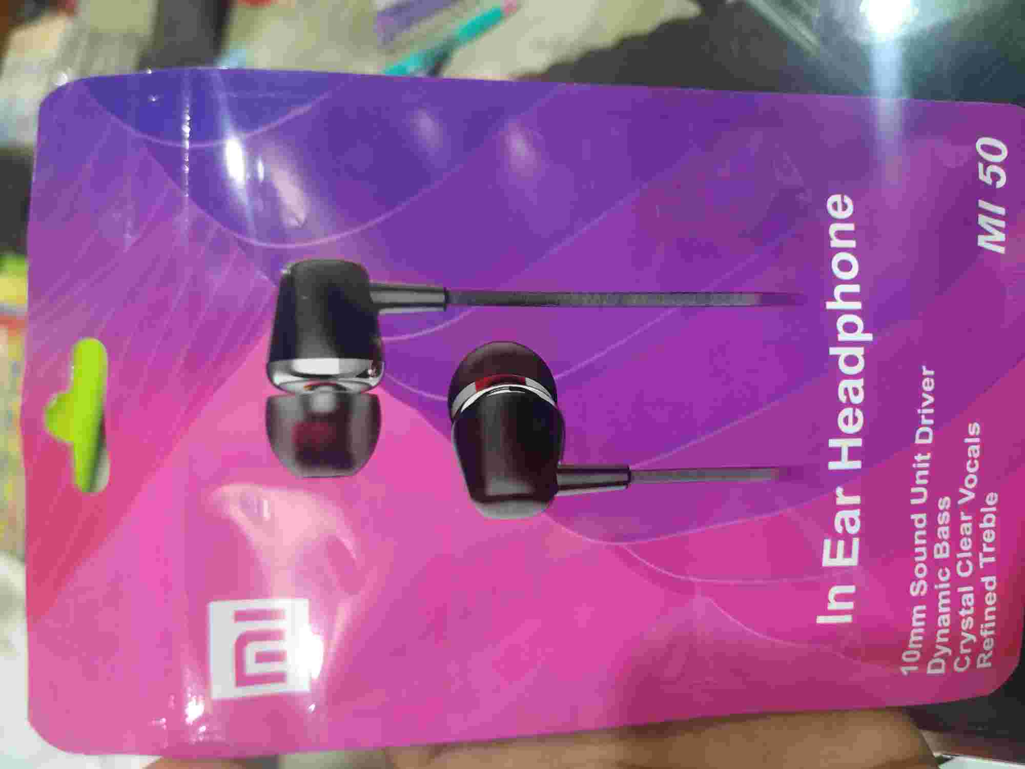 ear-headphone